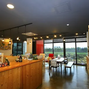 https://dongdong-guesthouse.jejukoreahotels.com